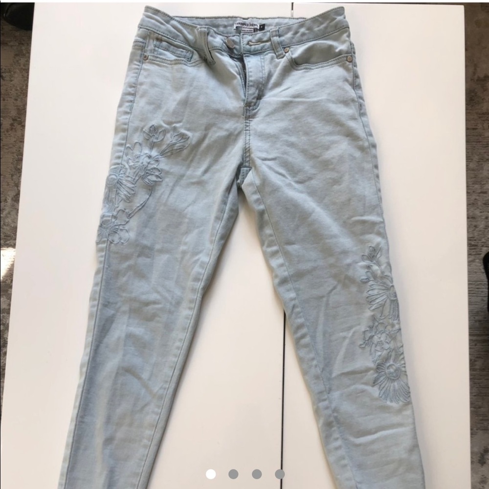 Light Blue Flower Embroidered Skinny Jeans